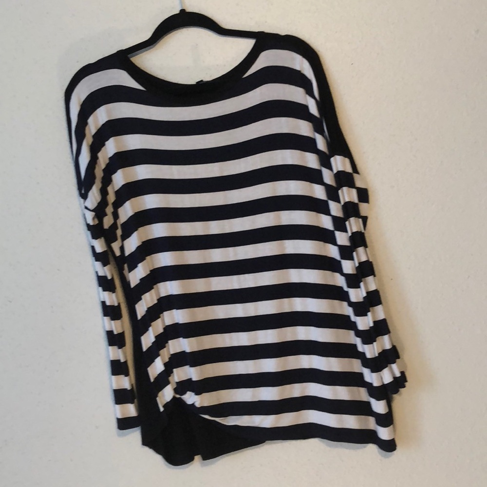 Blue/white long sleeve shirt